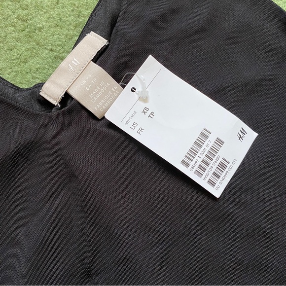 NWT H&M Black Slinky V-Neck Tank Top - Size XS 90s y2k Style - Picture 2 of 2